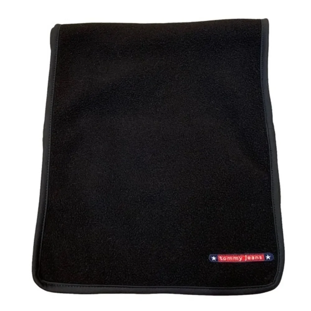 Vintage 2000 Tommy Hilfiger Tommy Jeans Black Fleece Winter Scarf